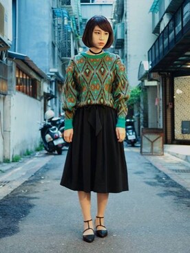 「毛衣」｜「アイテム（アクセサリー）」を使った、劉桂彣さん（レディース・160cm）の秋コーディネート