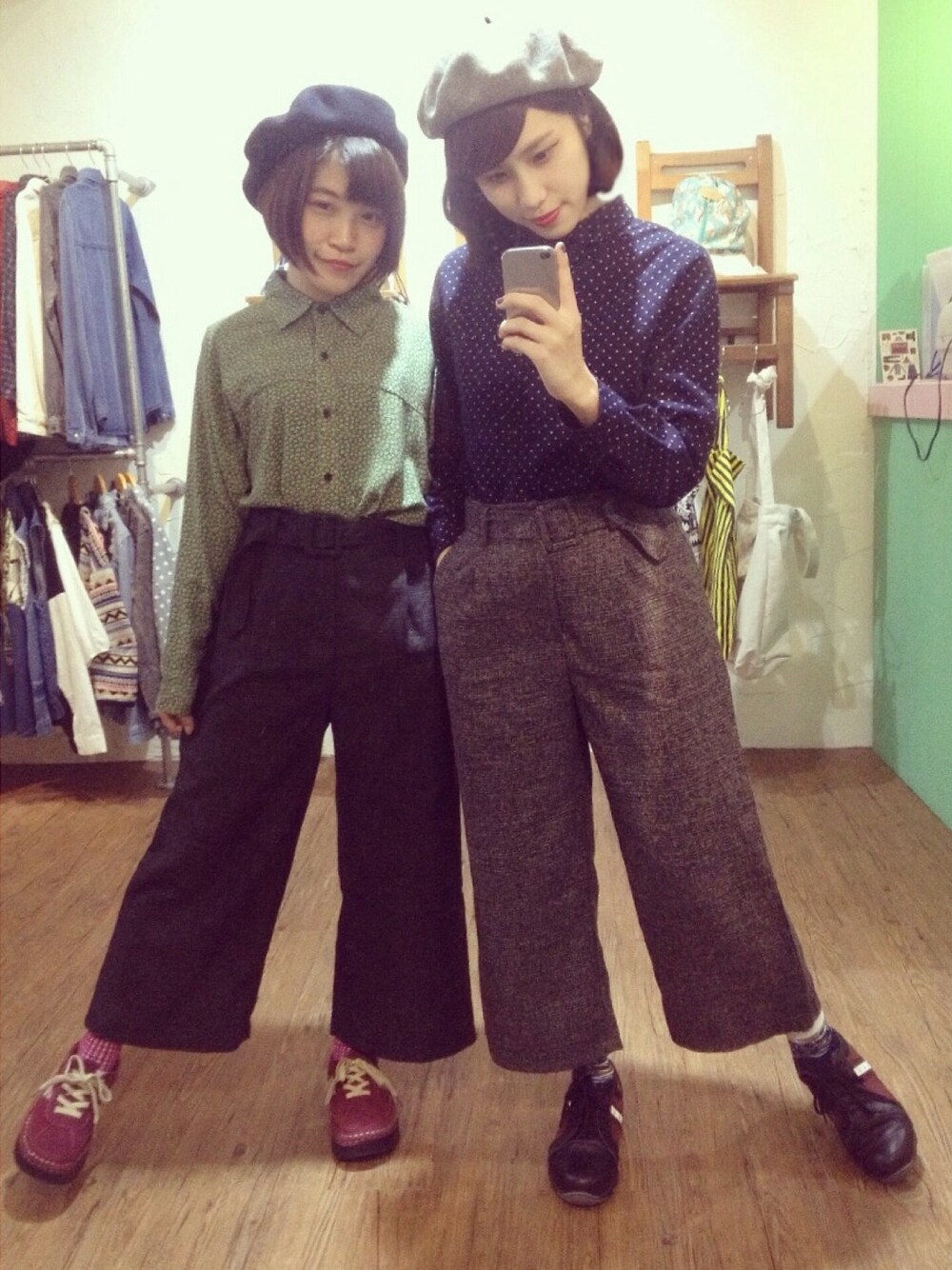 「WooPlanet、Planet、行星女孩、點點、寬褲、格紋、貝雷帽」｜「planetの格紋寬管褲（その他パンツ、グレー系）」を使った、劉桂彣さん（レディース・160cm）の冬コーディネートの1枚目の写真