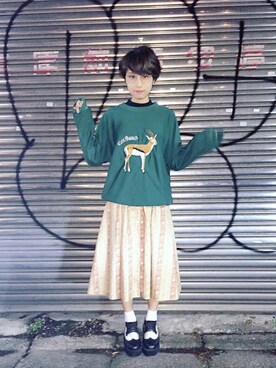 「planet（planet）のアイテム（Tシャツ/カットソー）」を使った、劉桂彣さん（レディース・160cm）の秋コーディネート