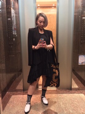 「TOGA（トーガ）のアイテム（その他シューズ）」を使った、Christy Wongさん（レディース・160cm）の秋コーディネート
