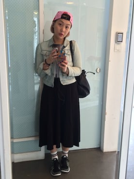 「MONKI（モンキ）のアイテム（ドレス）」を使った、Christy Wongさん（レディース・160cm）の秋コーディネート