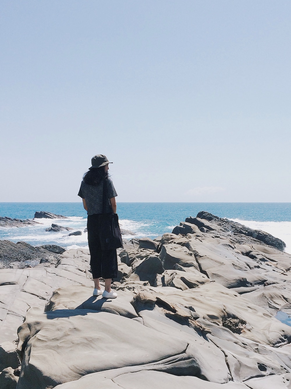 「taitung、iohll、MUJI」｜「iDidのアイテム（Tシャツ/カットソー、ブラック系）」を使った、questaさん（レディース・166cm）の秋コーディネートの1枚目の写真