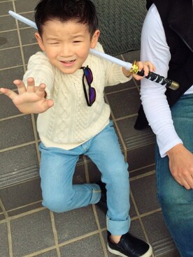 「petit main（プティマイン）のアイテム（ニット/セーター、ホワイト系）」を使った、taipiyonさん（キッズ・120cm）の秋コーディネート
