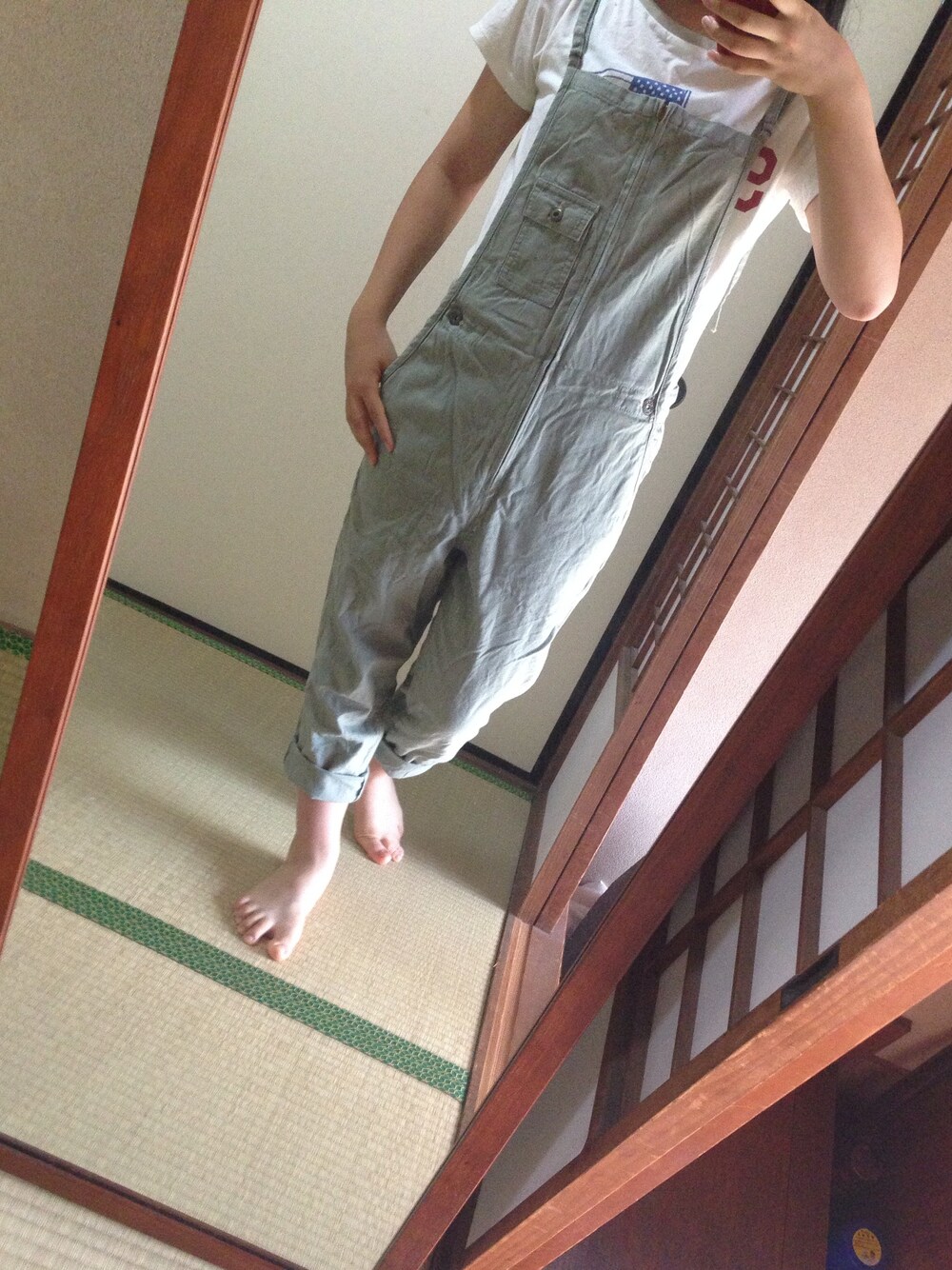 「a.g.pulasのアイテム（サロペット/オーバーオール、グリーン系）」を使った、eaさん（メンズ・155cm）の秋コーディネートの1枚目の写真