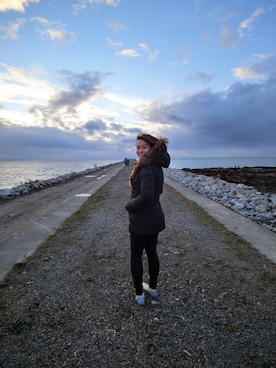 「Mackage（マッカージュ）のアイテム（ジャケット/アウター）」を使った、Sharon Cheungさん（レディース・163cm）の春コーディネート