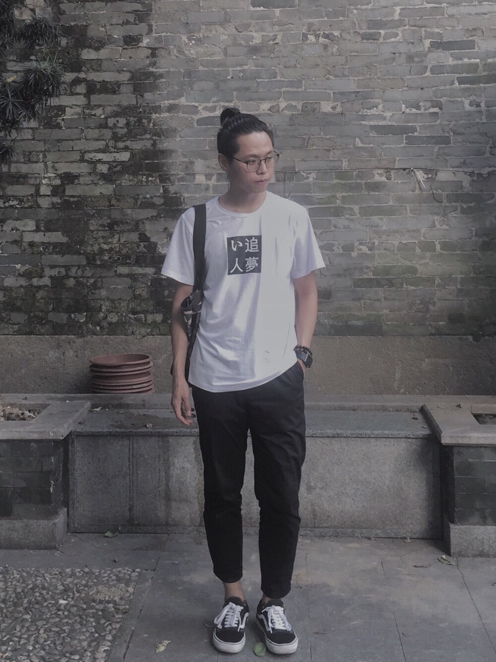 「summer、STYLE、Everydaywear、sneakers、streetstyle」｜「UNIQLOのアイテム（その他パンツ、ブラック系）」を使った、MrGaryzhanさん（メンズ・180cm）の秋コーディネートの1枚目の写真