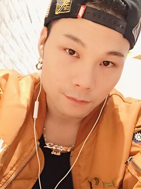 「MA1のアイテム（ダウンジャケット/コート、オレンジ系）」を使った、LEEXIさん（メンズ・180cm）の秋コーディネート