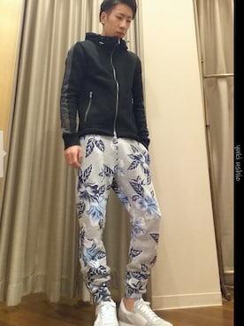 「HYDROGEN（ハイドロゲン）のアイテム」を使った、牛尾 祐紀さん（メンズ・170cm）の冬コーディネート