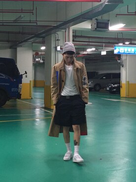 「RAF SIMONS（ラフシモンズ）のアイテム（トレンチコート）」を使った、hsiehpajuさん（メンズ・170cm）の春コーディネート