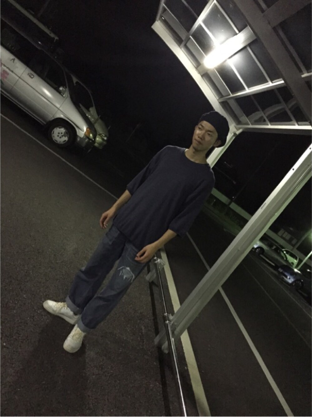 「City Lights、夏コーデ、ビッグT、ゆるコーデ」｜「BEAMS TのCrepuscule / ニット Ｔシャツ（Tシャツ/カットソー、ブルー系）」を使った、Yusaku Tateokaさん（メンズ・181cm）の夏コーディネートの1枚目の写真
