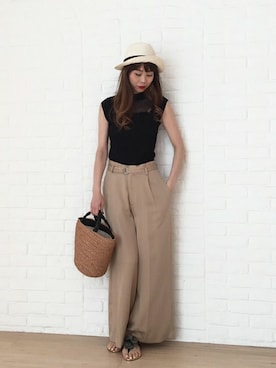 「Desert　Rose（デザートローズ）のアイテム」を使った、下西美希さん（レディース・165cm）の夏コーディネート