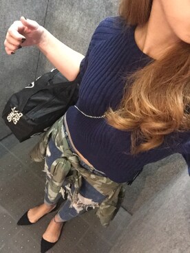 「MOUSSY（マウジー）のアイテム（ニット/セーター、ブルー系）」を使った、MAHOPIさん（レディース・156cm）の春コーディネート