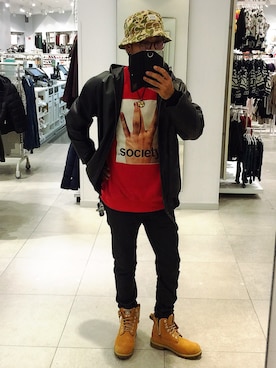 「WOOLRICH（ウールリッチ）のアイテム（その他アウター）」を使った、Ryuji さん（メンズ・174cm）の冬コーディネート