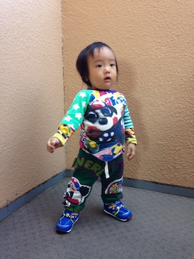 「Love Revolutionのアイテム（Tシャツ/カットソー、グリーン系）」を使った、rintanaochunさん（キッズ・110cm）の秋コーディネート