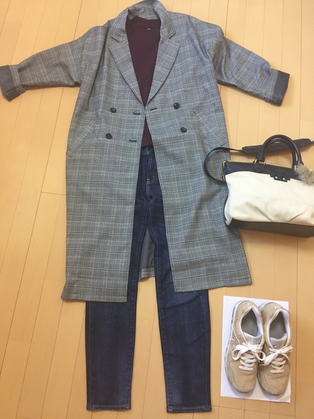 「へザー、チェスターコート、UNIQLO、レッドカード、ニューバランス、m1400、トリーバーチ」｜「Heatherの2WAYロングジャケット  732719（テーラードジャケット、ホワイト系）」を使った、りんりんりんさん（レディース・160cm）の秋コーディネートの1枚目の写真