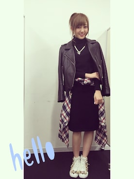 「JW Anderson（ジェイダブリューアンダーソン）のアイテム（ジャケット/アウター）」を使った、菊地亜美さん（レディース・164cm）の冬コーディネート