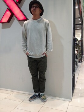 「AVIREX（アヴィレックス）のアイテム（スウェット）」を使った、Junichiさん（メンズ・179cm）の春コーディネート