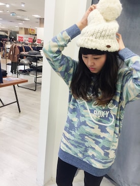 「ROXY（ロキシー）のアイテム（ニットキャップ/ビーニー）」を使った、Win_nieさん（レディース・157cm）の冬コーディネート