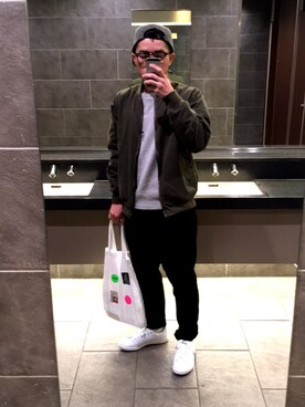「アイテム（MA-1）」を使った、爽さん（メンズ・165cm・20代）の秋コーディネート
