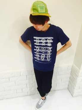 「URBAN RESEARCH（アーバンリサーチ）のアイテム（Tシャツ/カットソー、ブルー系）」を使った、クロメさん（メンズ・165cm）の春コーディネート