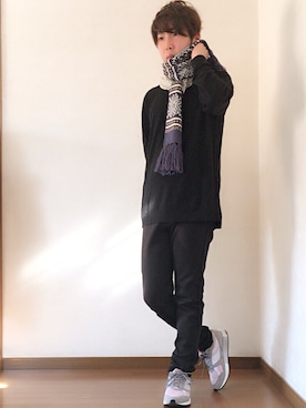 「UNIQLO（ユニクロ）のアイテム（ニット/セーター、ブラック系）」を使った、クロメさん（メンズ・165cm）の冬コーディネート