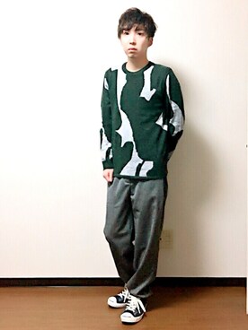 「HARE（ハレ）のカモフラニットプルオーバー(HARE)（ニット/セーター、グリーン系）」を使った、クロメさん（メンズ・165cm）の春コーディネート