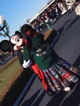 「ディズニーランド」｜「アイテム（スタジャン）」を使った、ろぼさん（レディース・158cm）の春コーディネート