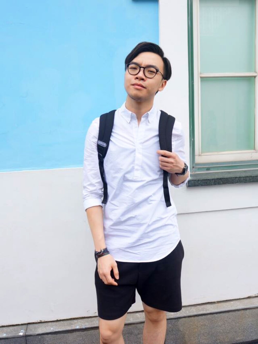 「H&Mのアイテム（シャツ/ブラウス、ホワイト系）」を使った、Kenson_Mokさん（メンズ・180cm）の夏コーディネートの1枚目の写真