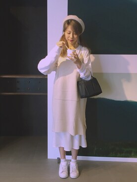 「H&M（エイチ・アンド・エム）のアイテム（パーカー、ホワイト系）」を使った、GinaLaiさん（レディース・166cm）の秋コーディネート