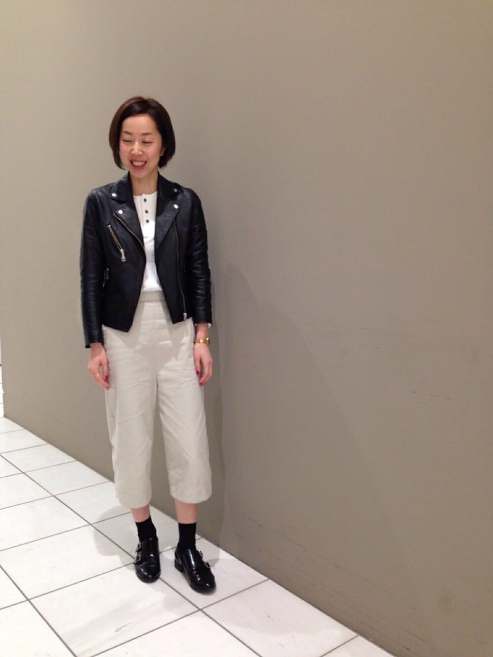 「シンプル、ライダース、チノパン、ootd、ダブルモンク、ヘンリーネック、オトナカジュアル、半端丈パンツ、はるコーデ」｜「NOMBRE IMPAIRのラムレザー ライダースジャケット（ライダースジャケット、ブラック系）」を使った、ritz.さん（レディース・163cm）の春コーディネートの1枚目の写真