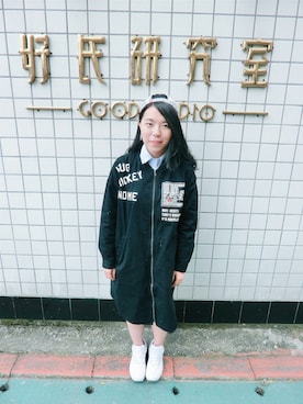 「LOVE」｜「アイテム（ダウンジャケット/コート）」を使った、胖子辰さん（レディース・156cm）の春コーディネート