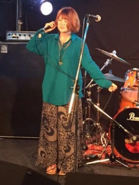 「アジャラのアイテム（シャツ/ブラウス、ブルー系）」を使った、maiさん（レディース・163cm）の秋コーディネート