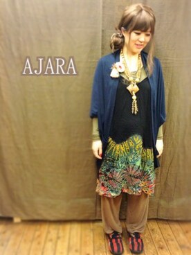 「アジャラのアイテム（Tシャツ/カットソー、グリーン系）」を使った、maiさん（レディース・163cm）の秋コーディネート