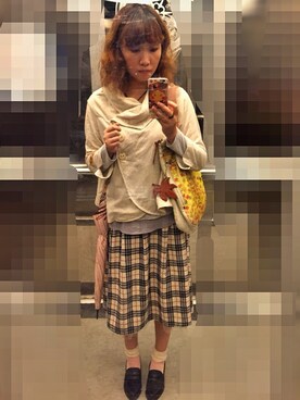 「AS KNOW AS plus（アズノゥアズプラス）のアイテム（スカート、ベージュ系）」を使った、Gyokumeiさん（レディース・169cm）の秋コーディネート
