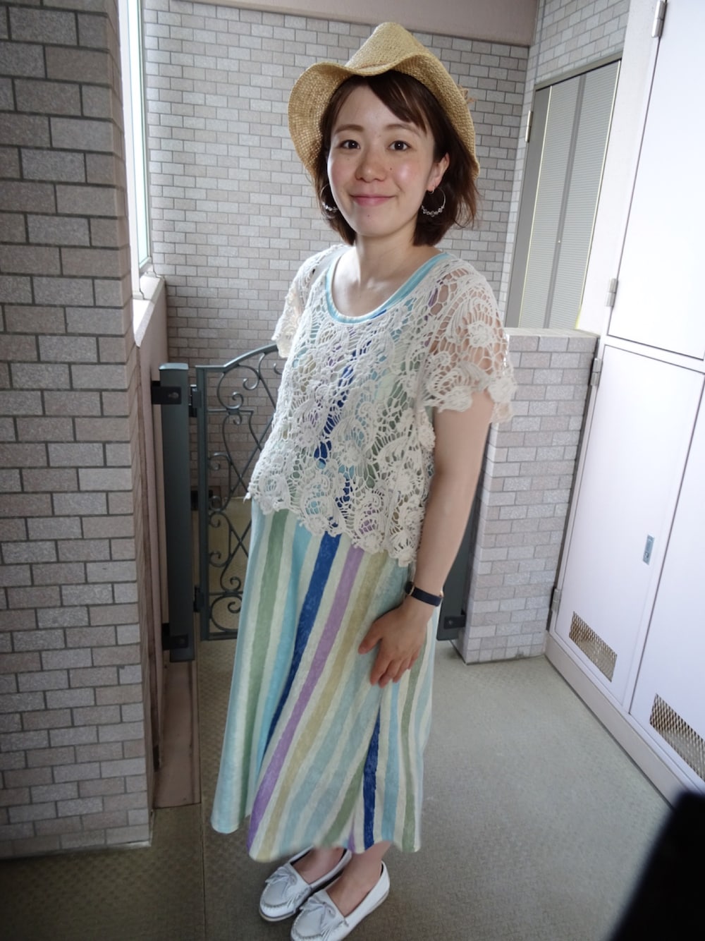 「マタニティコーデ、夏休み、ジョンソンタウン、デートスタイル（WOMEN）」｜「niko and...のオリジナルラフィア中折れツバ広HAT【niko and...】（ハット、ベージュ系）」を使った、cosmoさん（レディース・164cm）の夏コーディネートの1枚目の写真