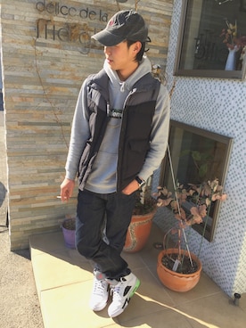「Gimme Five（ギミーファイブ）のアイテム（トップス）」を使った、満太郎さん（メンズ・175cm）の冬コーディネート