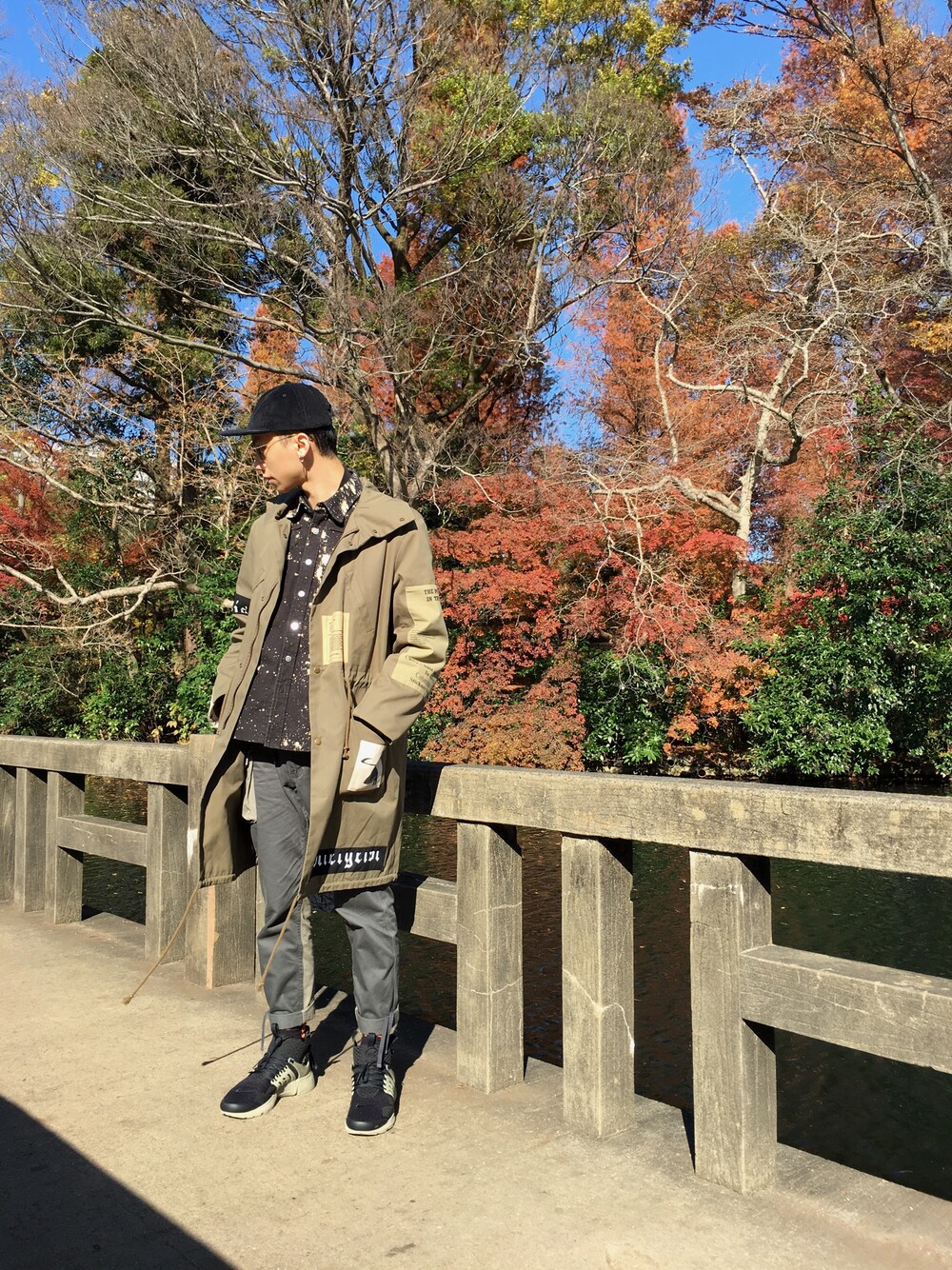 「RAF SIMONSのアイテム（モッズコート、グリーン系）」を使った、Luciousさん（メンズ・178cm）の冬コーディネートの1枚目の写真