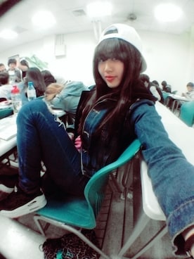 「NOのアイテム（帽子）」を使った、小甄さん（レディース・163cm）の春コーディネート