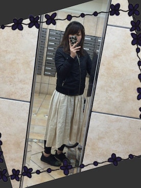 「NICE CLAUP（ナイスクラップ）のアイテム（ナイロンジャケット）」を使った、tomoさん（レディース・163cm）の春コーディネート