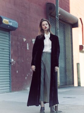「armaniexchange」｜「アイテム（チェスターコート）」を使った、Antoinetteさん（レディース・173cm）の秋コーディネート