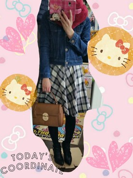 「JUSGLITTY（ジャスグリッティー）のアイテム（シューズ）」を使った、Tomomi Tanakaさん（レディース・155cm）の秋コーディネート