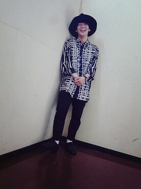 「アイテム（バングル/リストバンド）」を使った、いいしたけしさん（メンズ・166cm・10代）の秋コーディネート