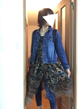 「フラワープリント」｜「アイテム（デニムジャケット）」を使った、NonYuupiiさん（レディース・168cm）の秋コーディネート