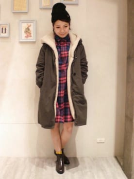 「カーキアウター」｜「アイテム（シャツワンピース）」を使った、minaさん（レディース・155cm）の秋コーディネート