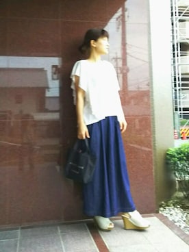 「GU（ジーユー）のアイテム（その他パンツ、ブルー系）」を使った、てとらさん（レディース・160cm）の春コーディネート