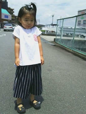 「GLOBAL WORK（グローバルワーク）のアイテム（Tシャツ/カットソー、ホワイト系）」を使った、てとらさん（レディース・160cm）の夏コーディネート