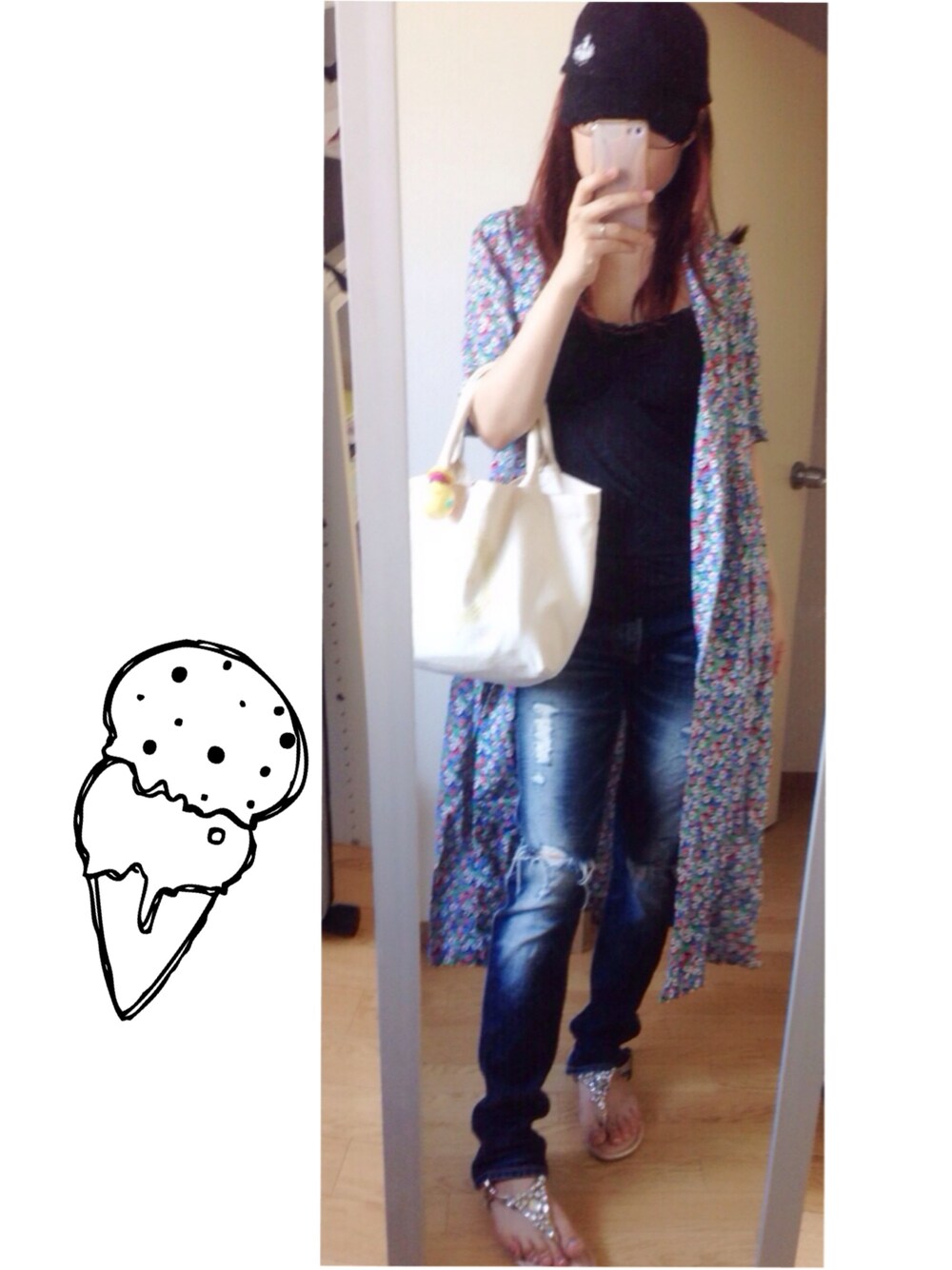 「クラッシュデニム、デニム、ワンピース」｜「花柄ワンピ（ワンピース、ブルー系）」を使った、Mihoさん（レディース・156cm）の秋コーディネートの1枚目の写真