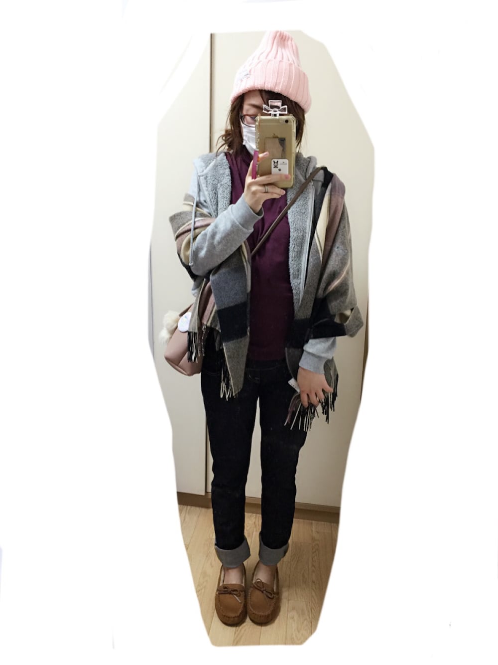 「マタニティ、モカシン、タートルネック」｜「JILL by JILL STUARTの【CanCam 11月号掲載】CHECK STOLE（ストール/ショール、ブラック系）」を使った、Mihoさん（レディース・156cm）の秋コーディネートの1枚目の写真