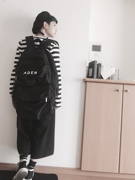「ADERERROR（アーダーエラー）のアイテム（バックパック/リュック）」を使った、林﨑咲良さん（レディース・153cm）の秋コーディネート