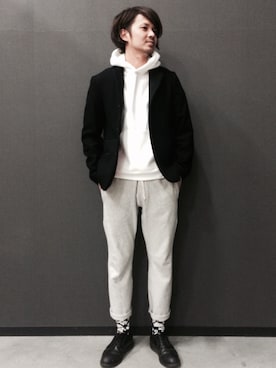 「プルオーバーパーカー」｜「アイテム（その他シューズ）」を使った、こたつマンさん（メンズ・181cm）の冬コーディネート